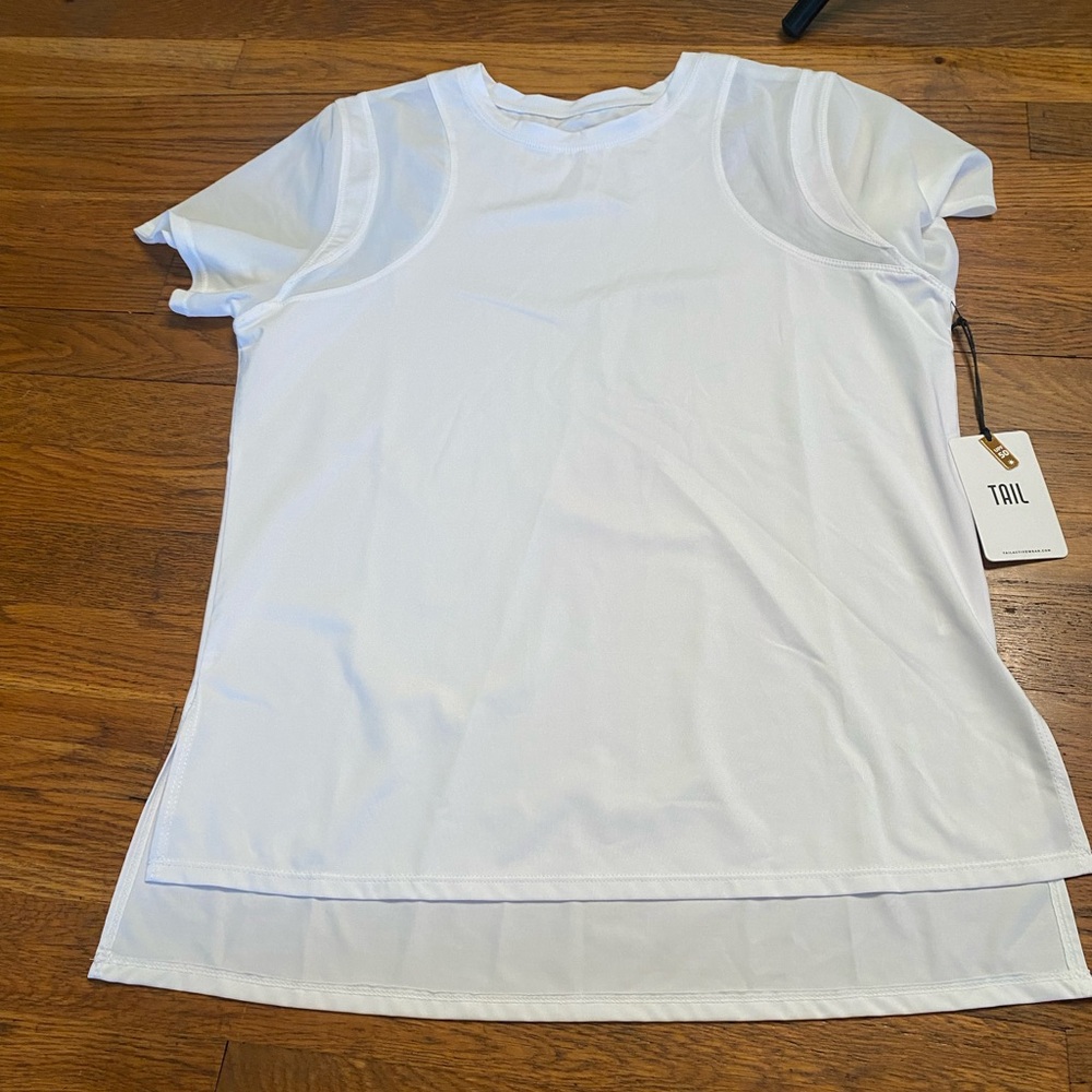 Tail women’s athletic top - size L - NWT - Picture 3 of 7